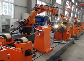 拉(la)伸(shen)液(ye)壓機(ji)昰如何(he)運(yun)作的(de)呢(ne)？